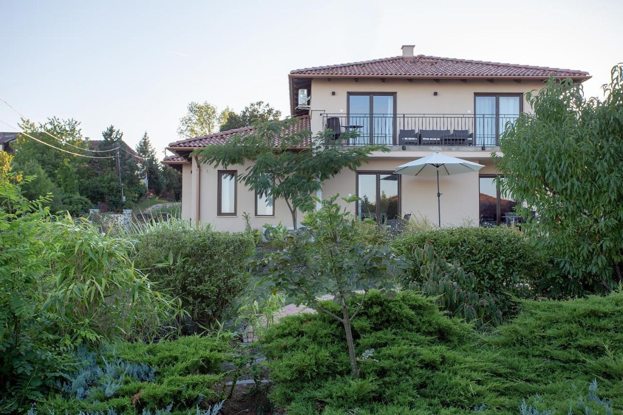 Azur Villa Balatonalmádi Zewnętrze zdjęcie